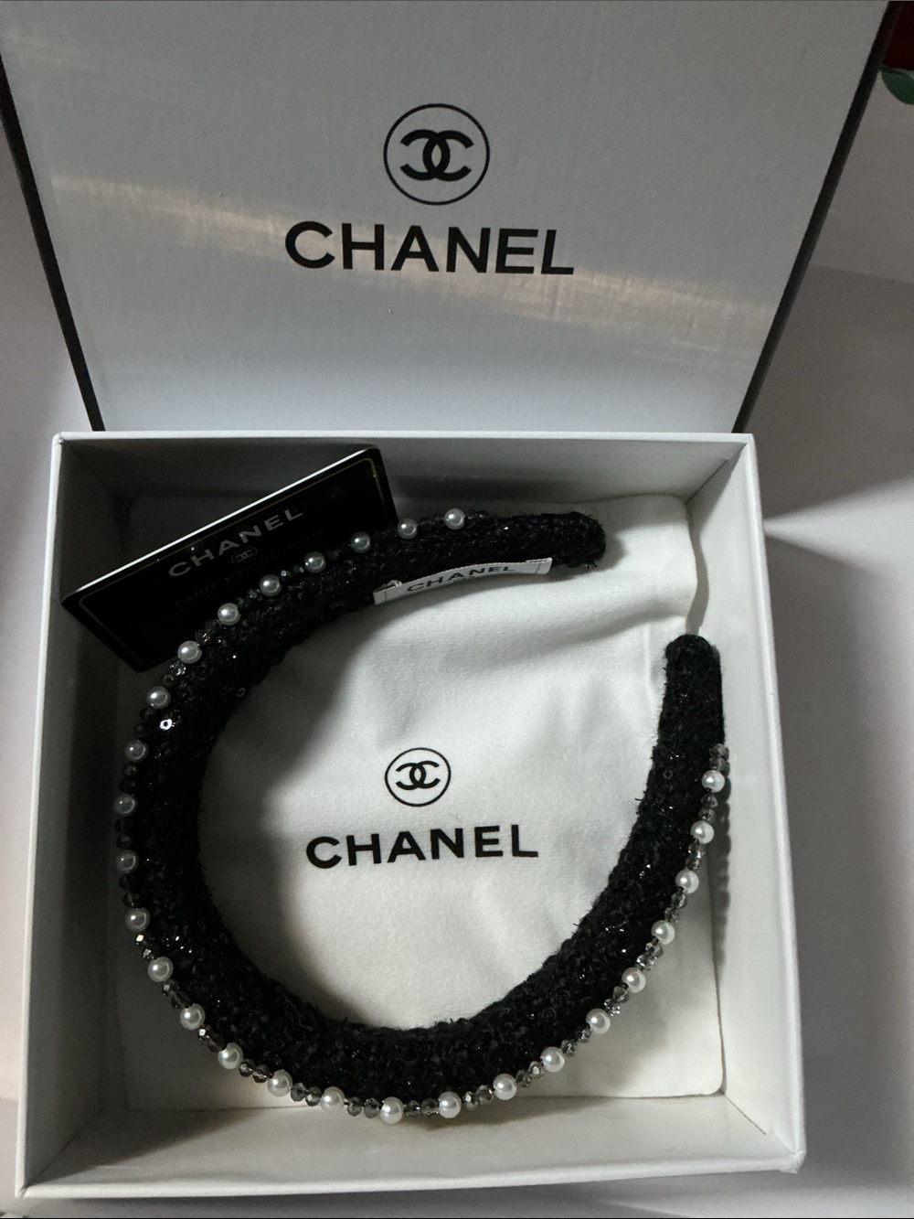 CHANEL 2006 Black and Gold Pearl-Trim Headband